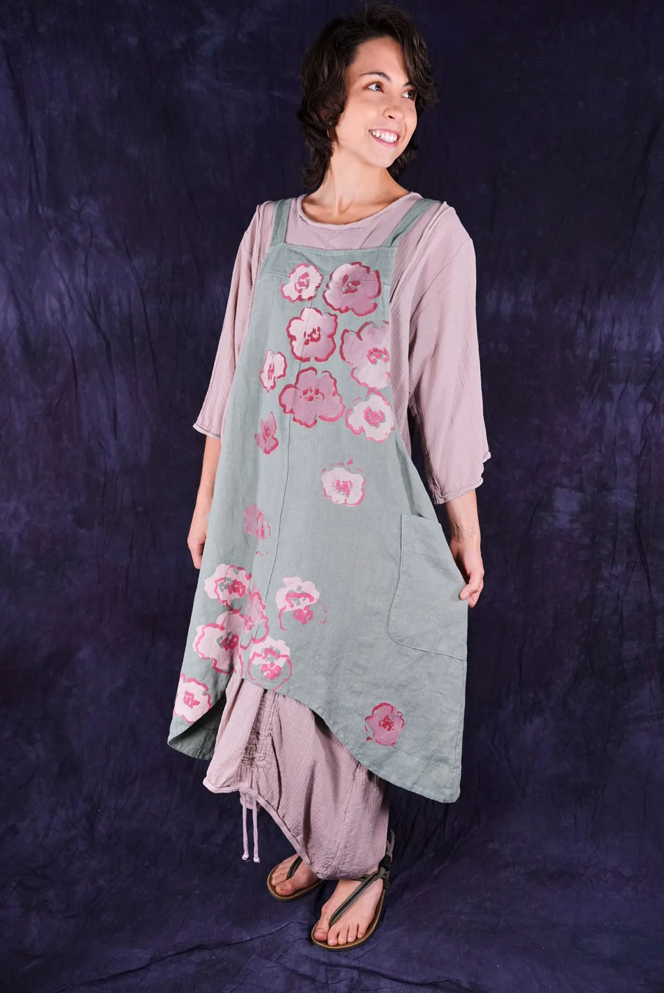 6202 Stockholm Apron Olive Sage-P