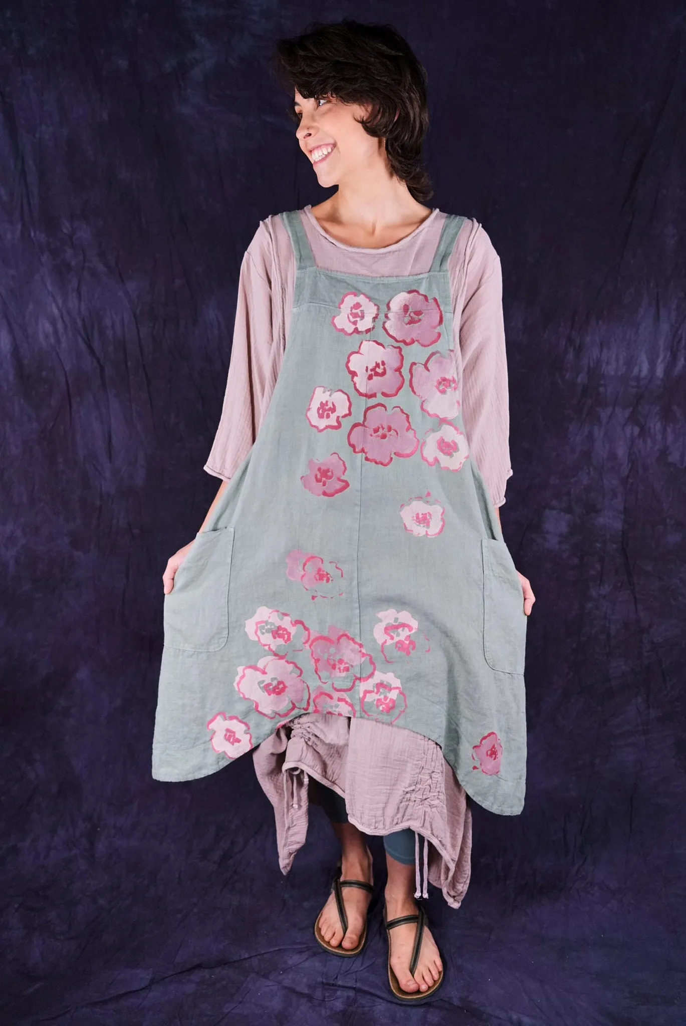 6202 Stockholm Apron Olive Sage-P