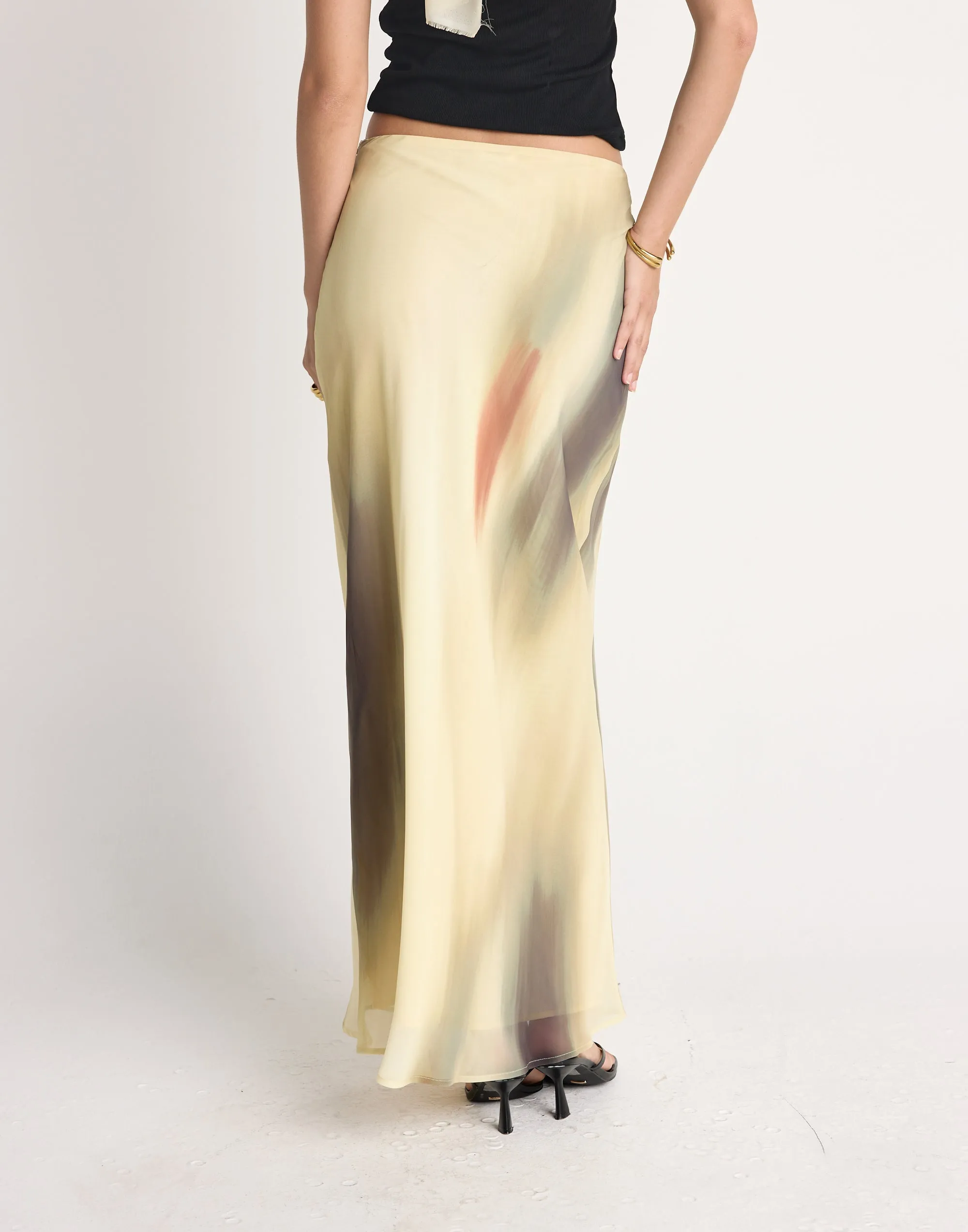 Adrina Maxi Skirt (Magnolia)