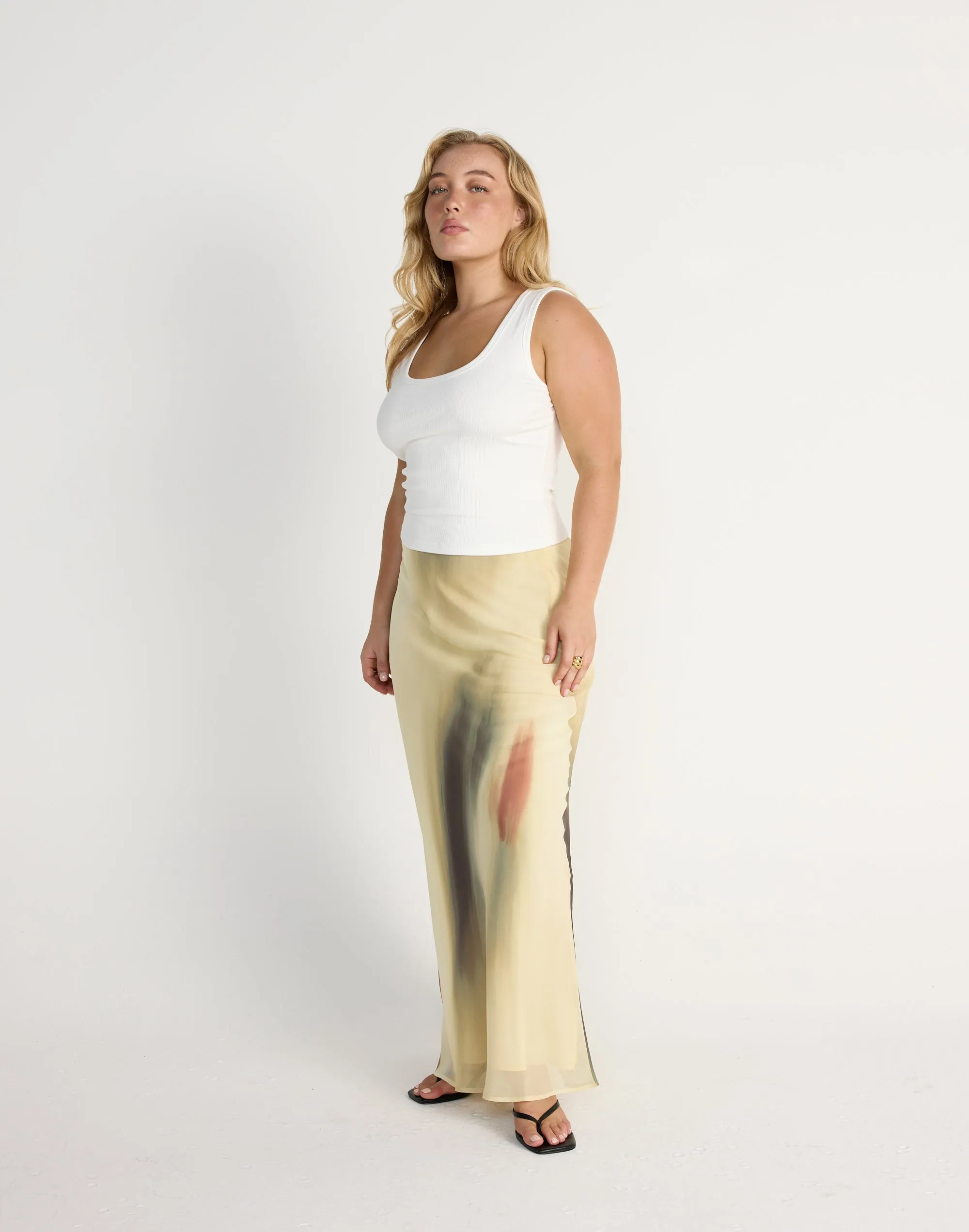 Adrina Maxi Skirt (Magnolia)