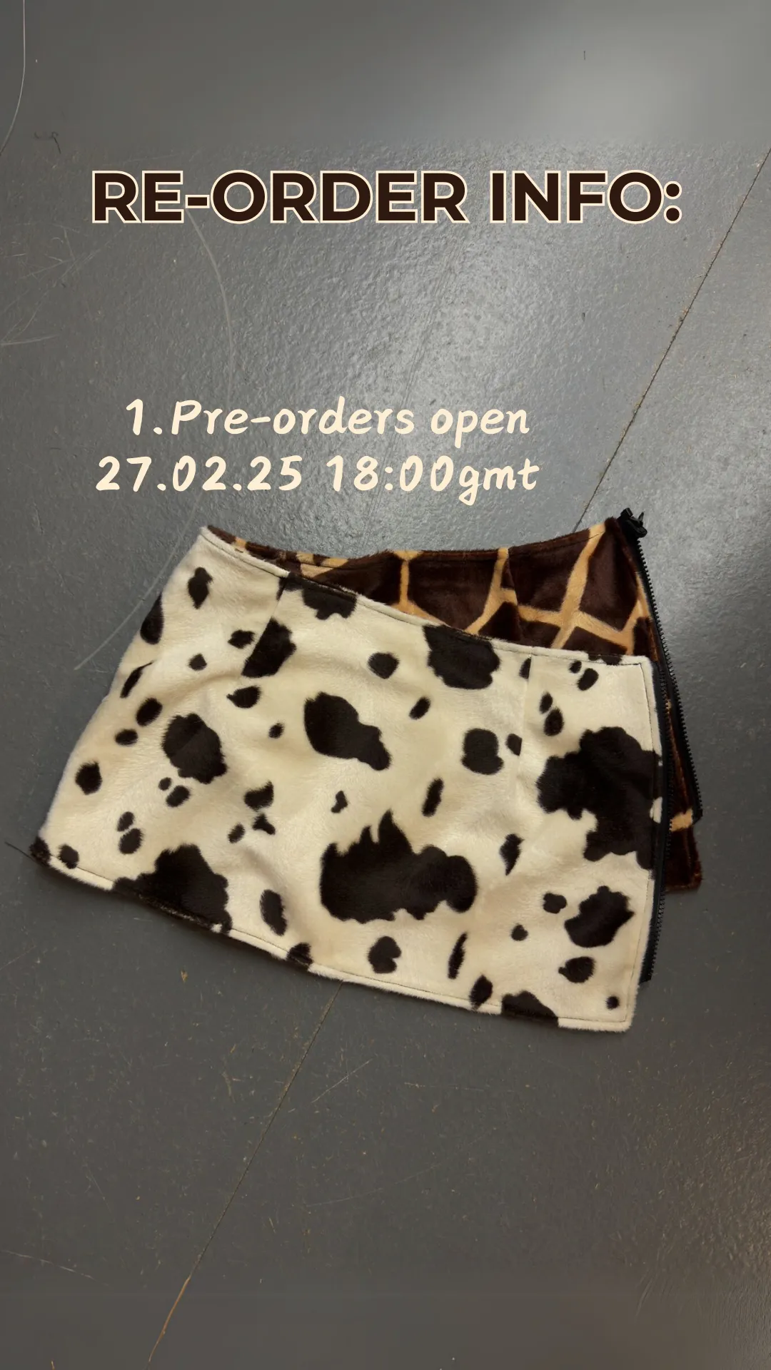 COW/GIRAFFE REVERSIBLE MINI SKIRT