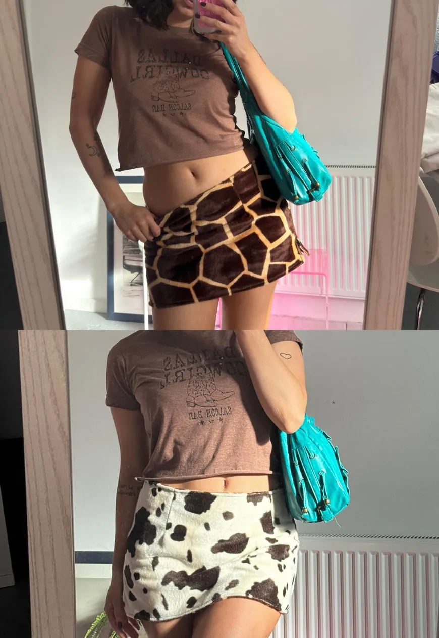 COW/GIRAFFE REVERSIBLE MINI SKIRT