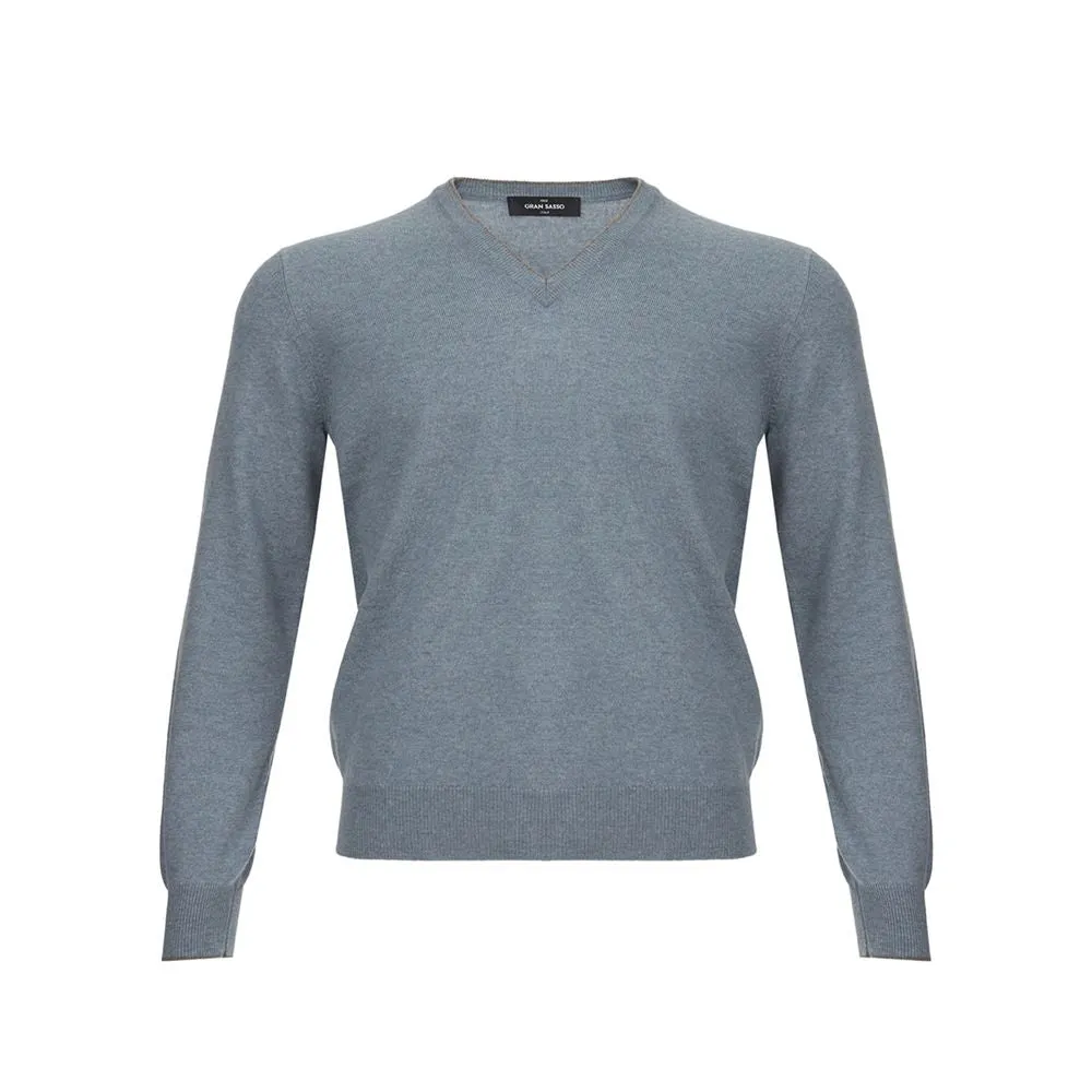 Elegant Cashmere Sweater in Chic Gray