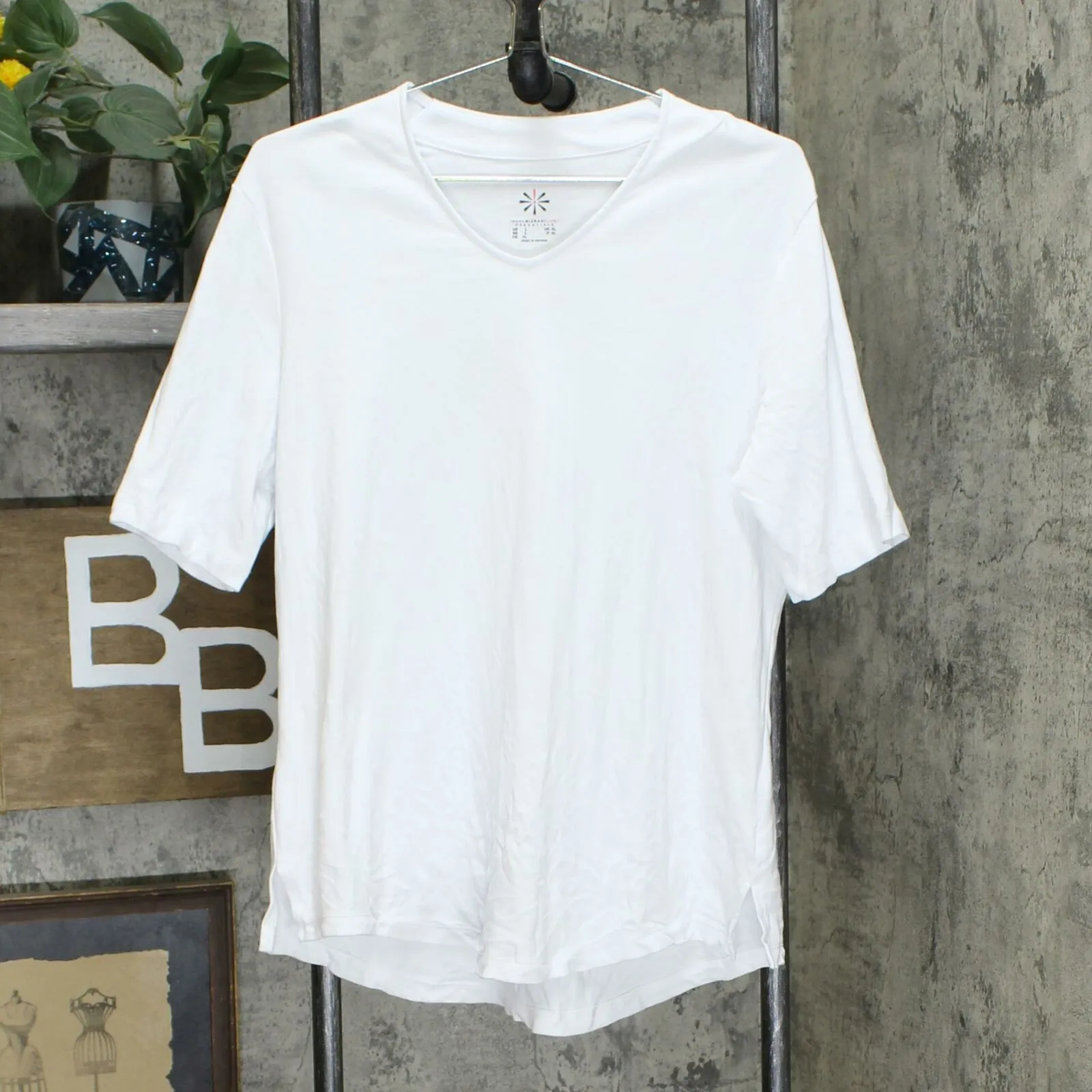 Isaac Mizrahi Live! Women's Essentials V Neck Elbow Sleeve Tunic Top White Large