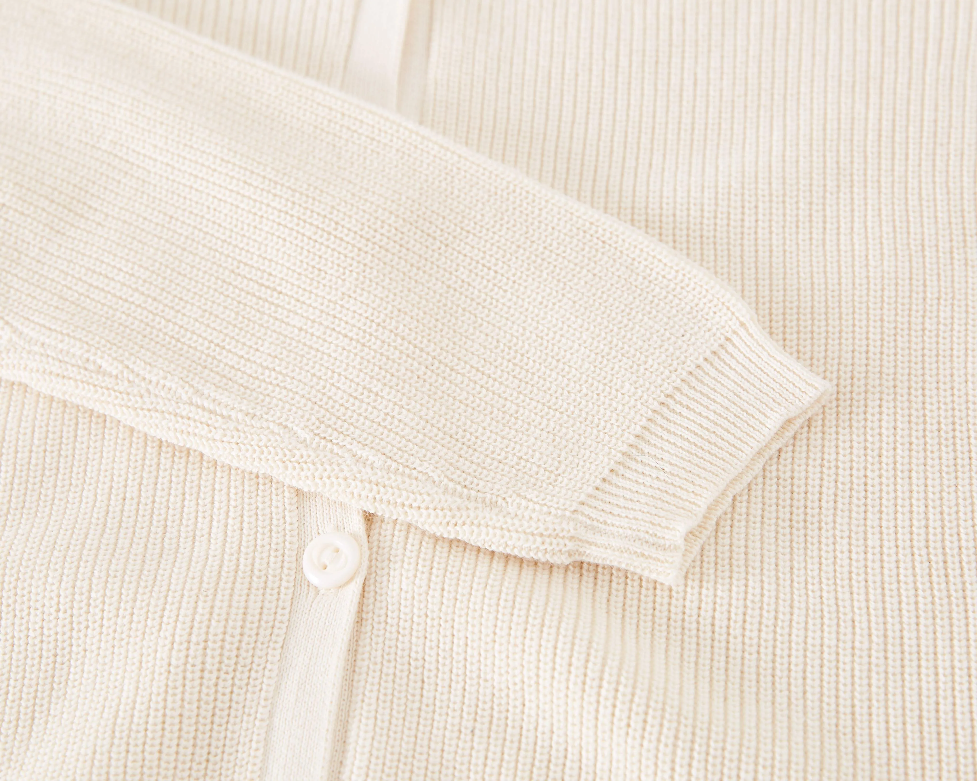 KNITTED CREWNECK CARDIGAN