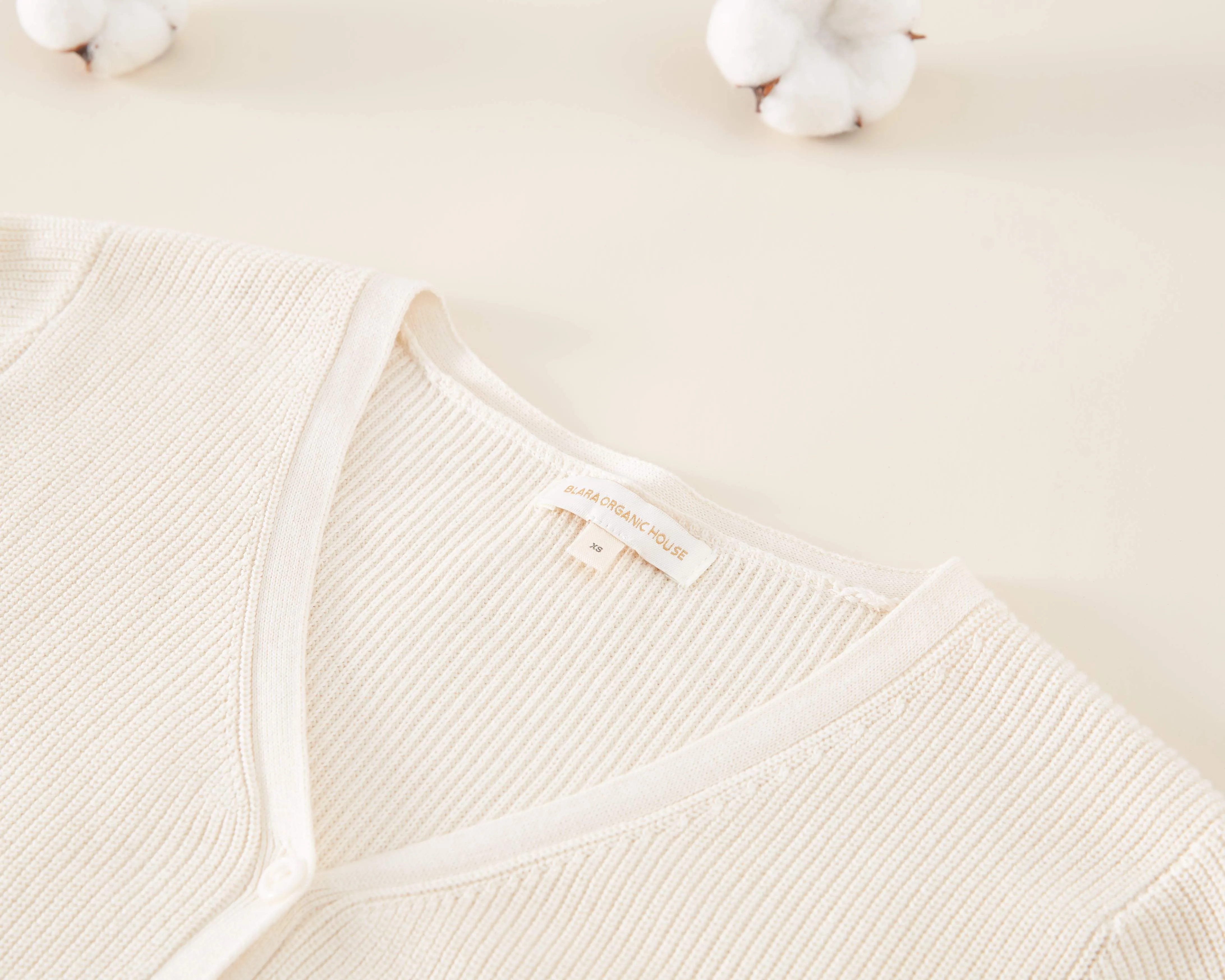 KNITTED CREWNECK CARDIGAN
