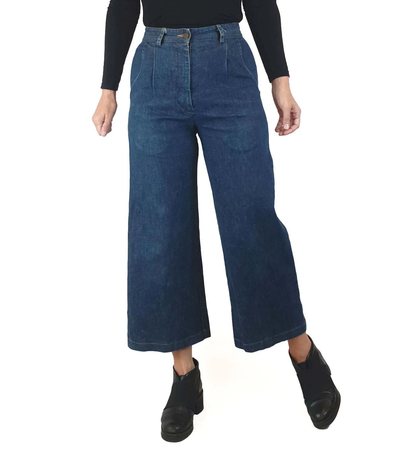 Kuwaii mid denim wide leg jeans size 8