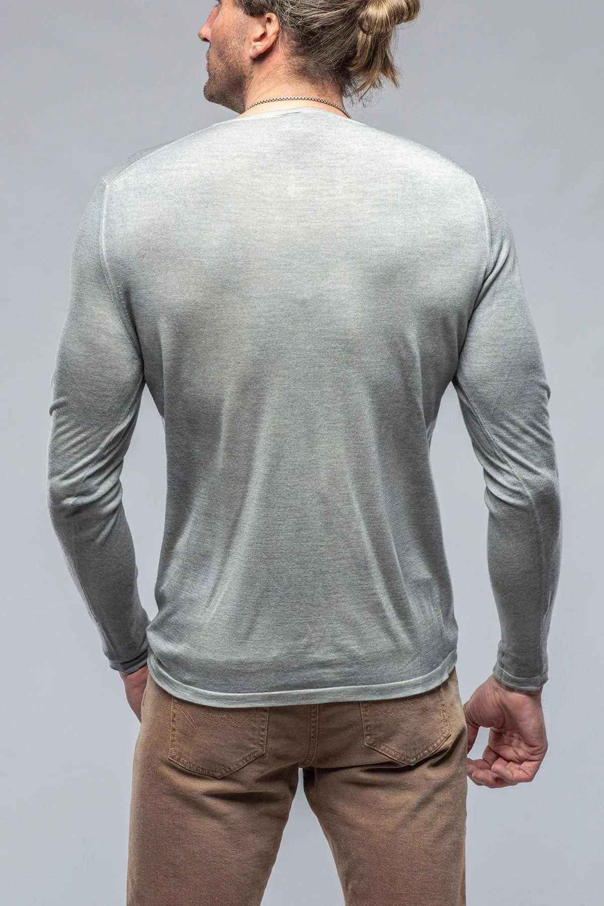 Mario Vneck Cashmere Sweater in Off White