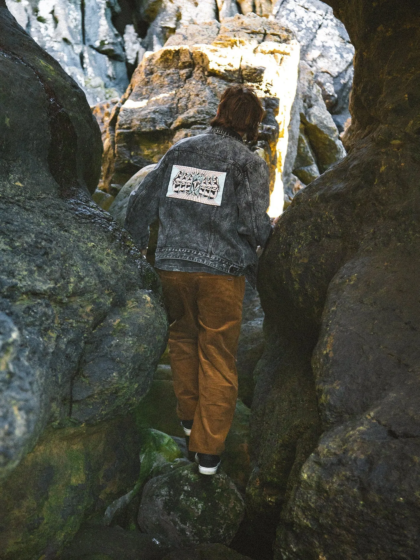 Mind Invasion Jacke - BLACK