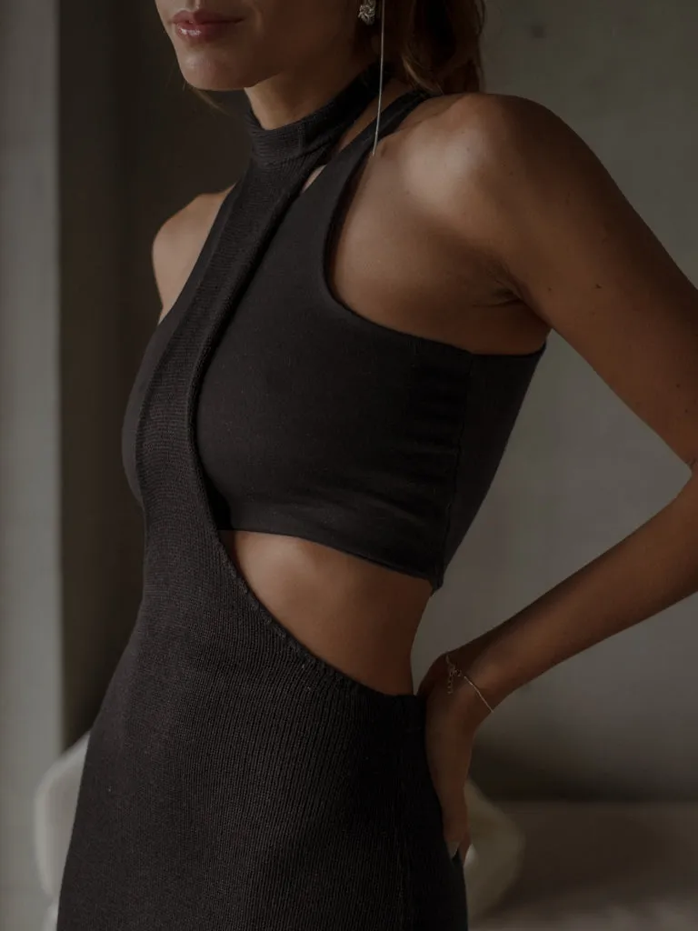 NECK COVER DRESS - BLACK