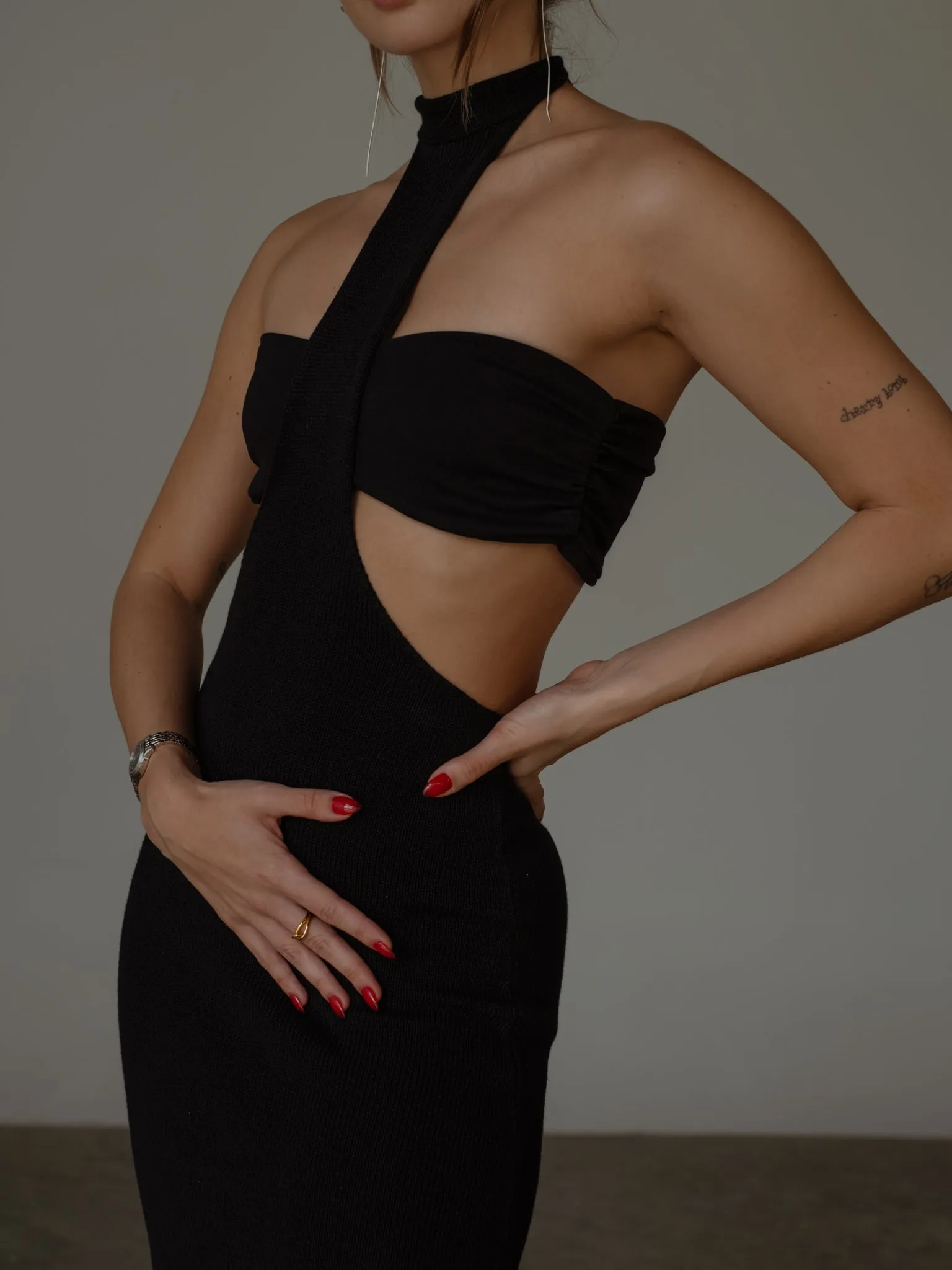 NECK COVER DRESS - BLACK