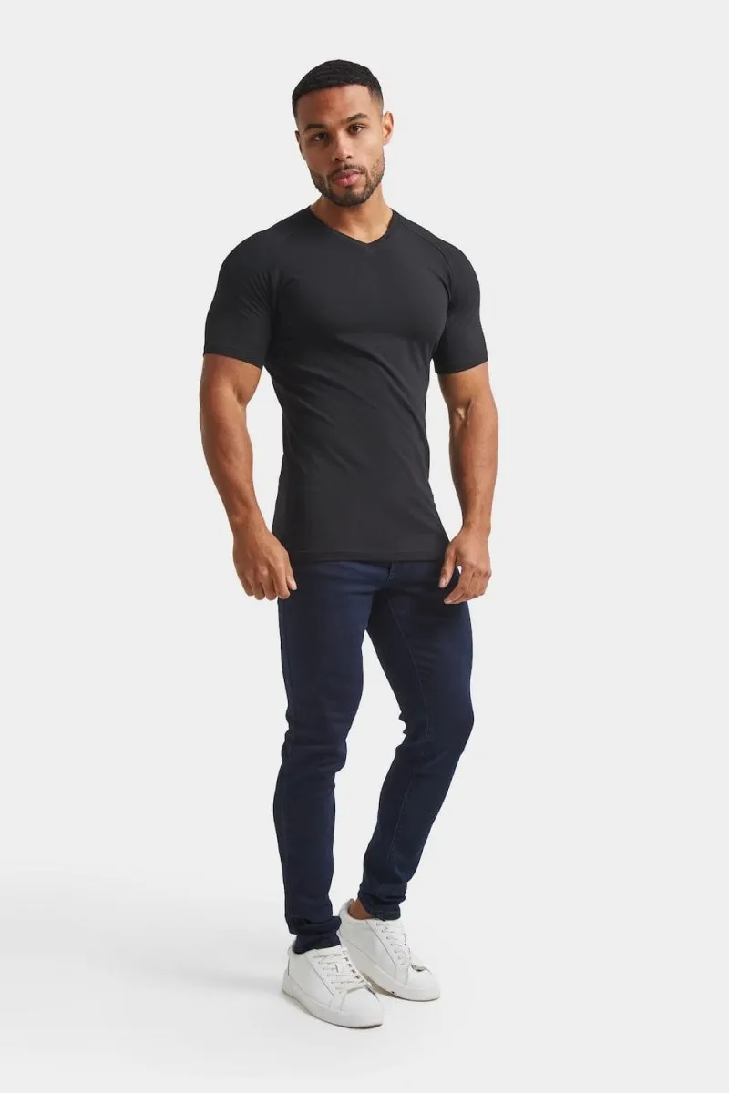 Premium Muscle Fit V-Neck in Black