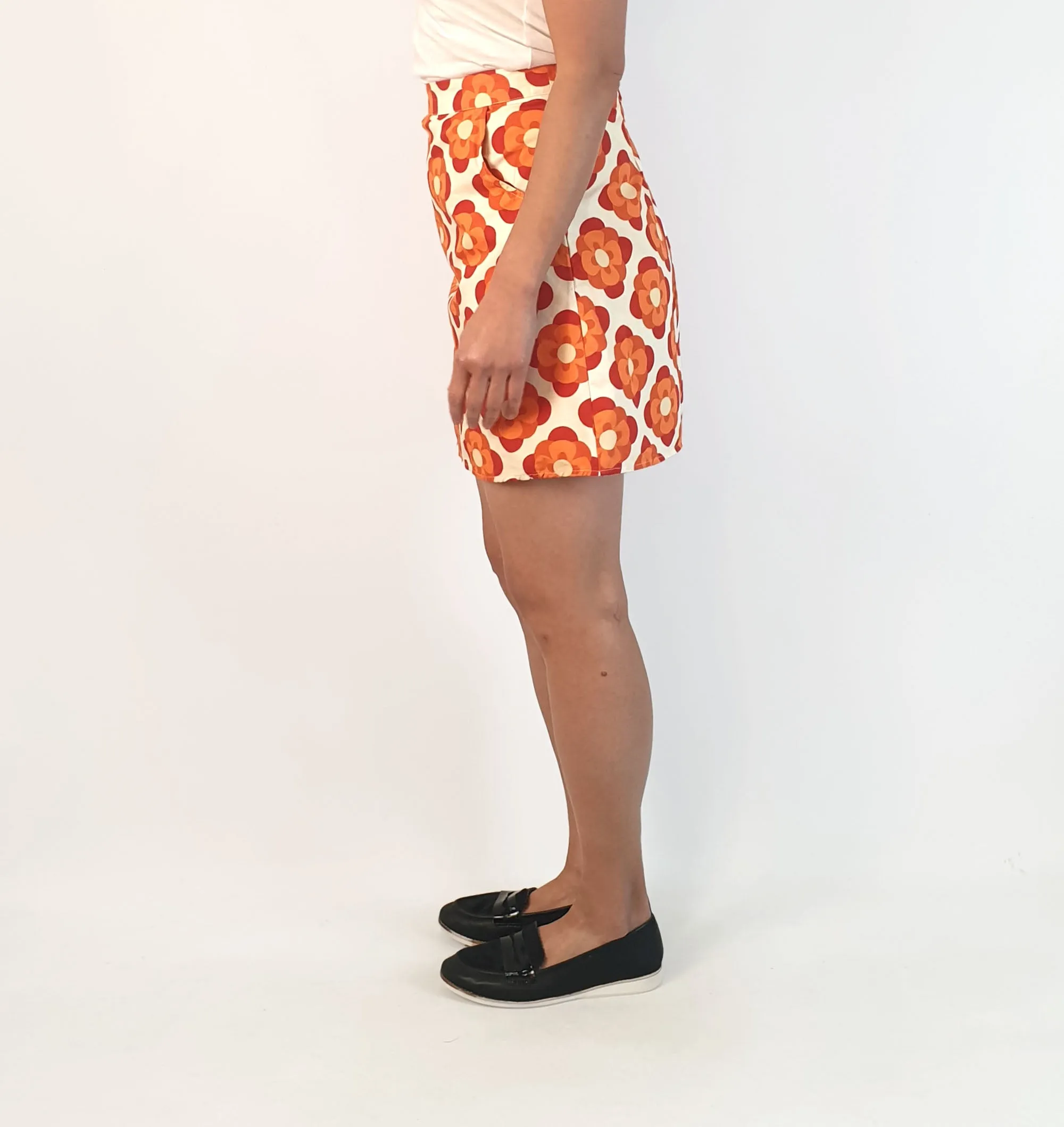Revival 60s style flower print mini skirt size 10