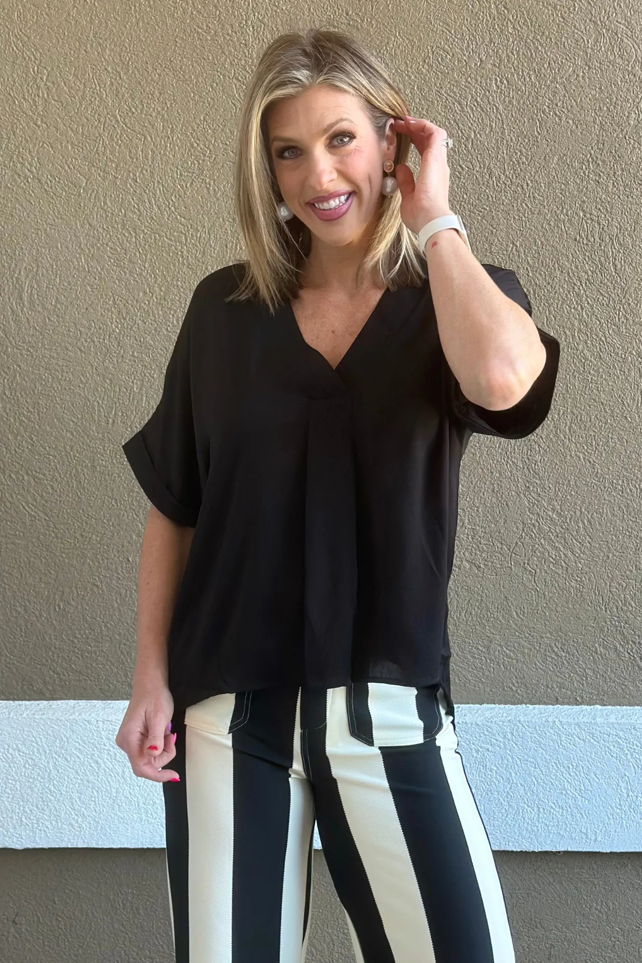 Sammie V-Neck Black Top