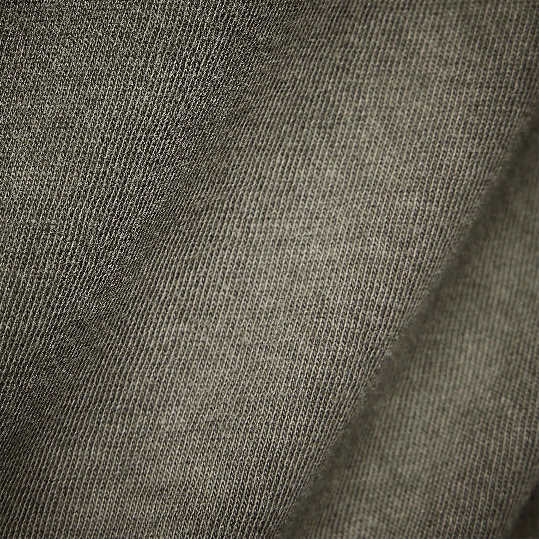 Short Sleeve V Neck - Alligator Pigment