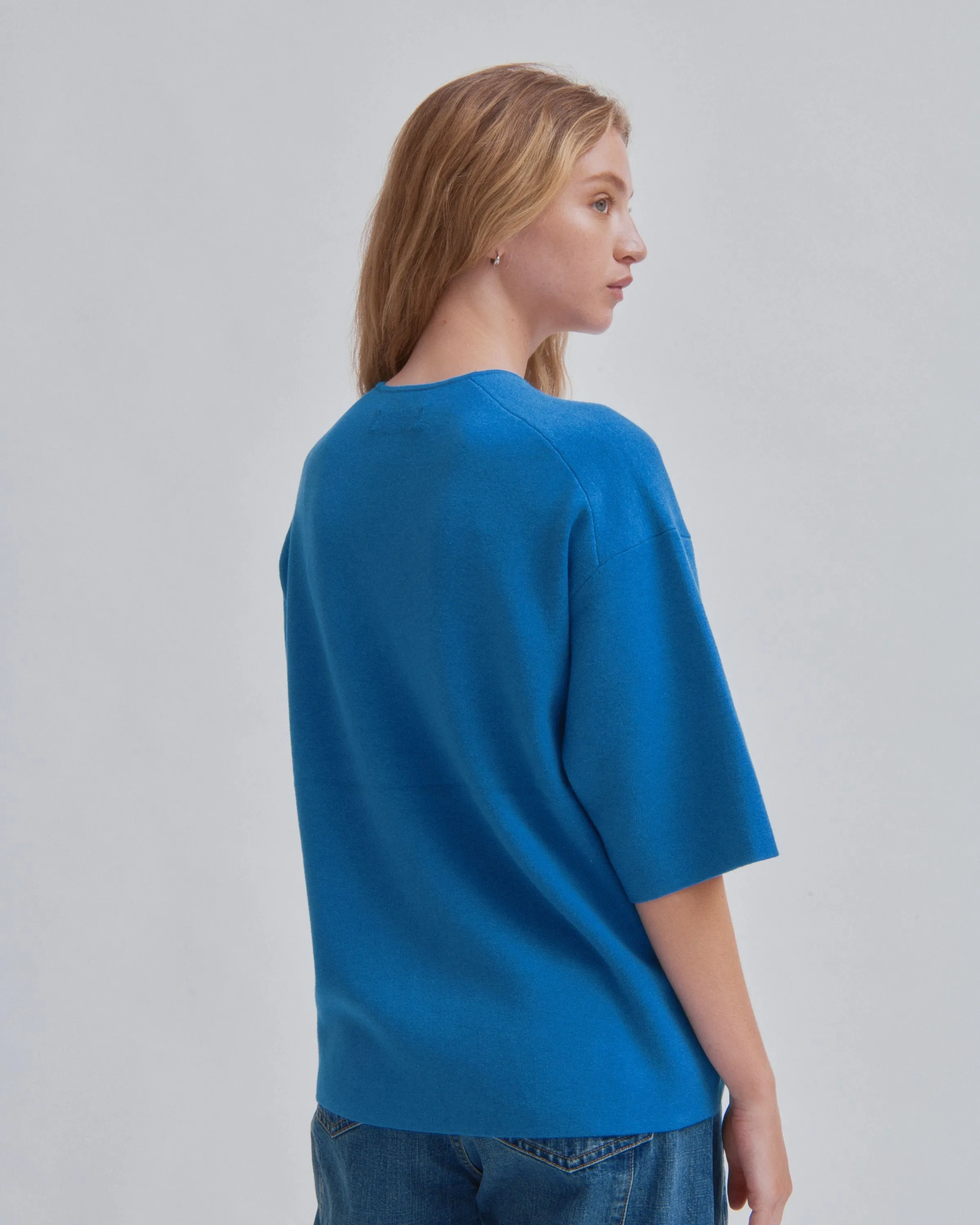 U-NECK KNIT TEE IN CERULEAN
