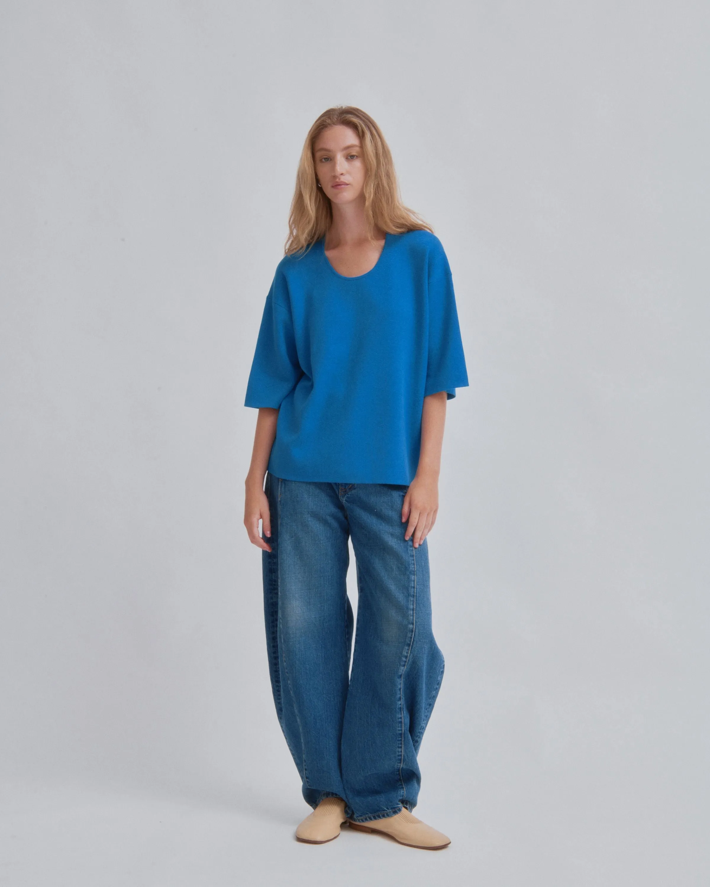 U-NECK KNIT TEE IN CERULEAN