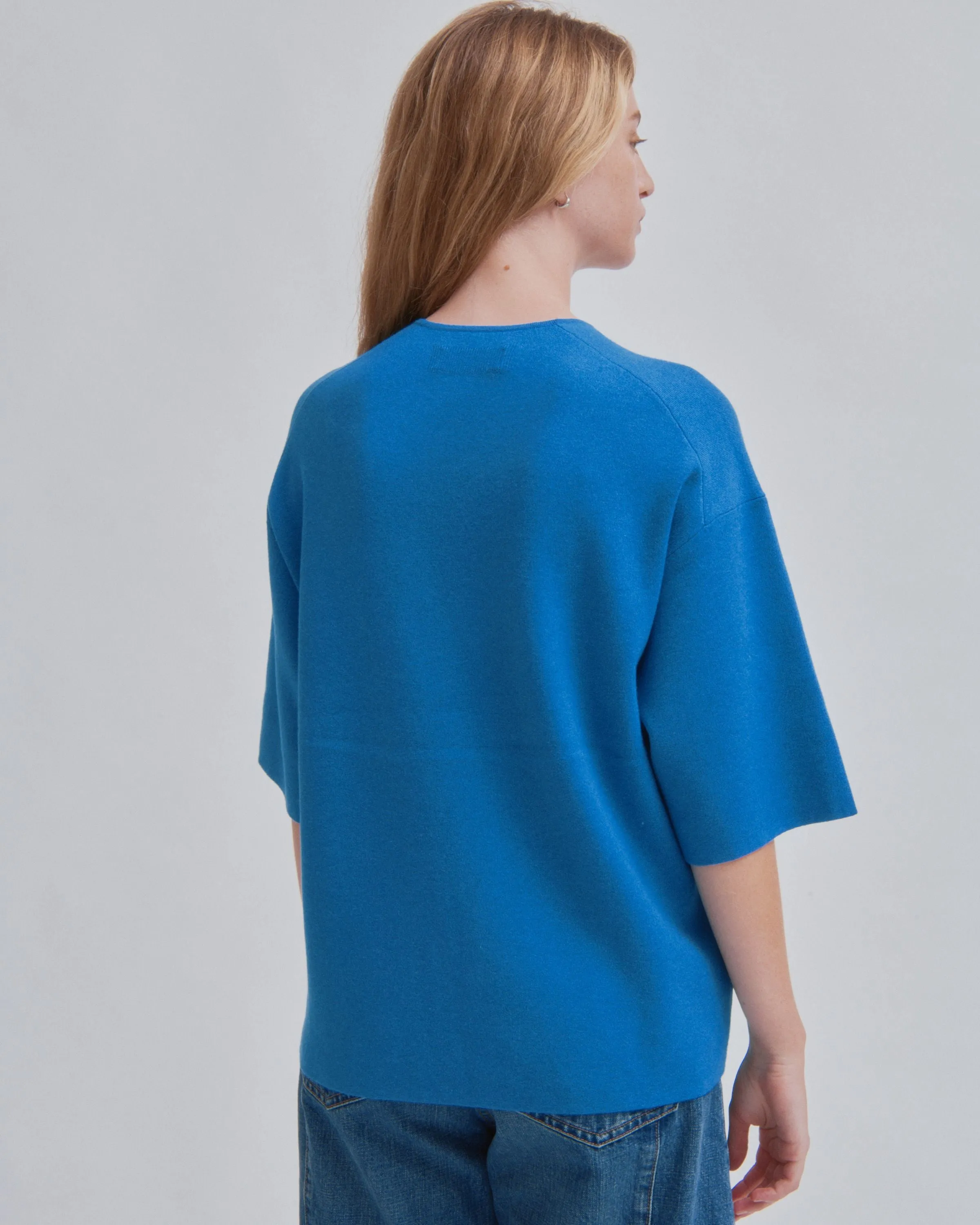U-NECK KNIT TEE IN CERULEAN