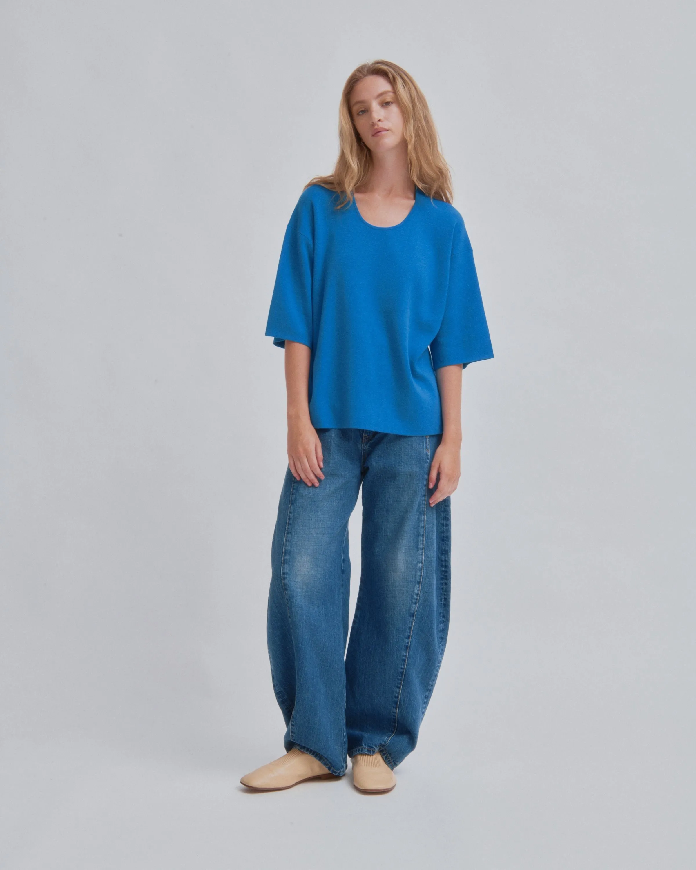U-NECK KNIT TEE IN CERULEAN