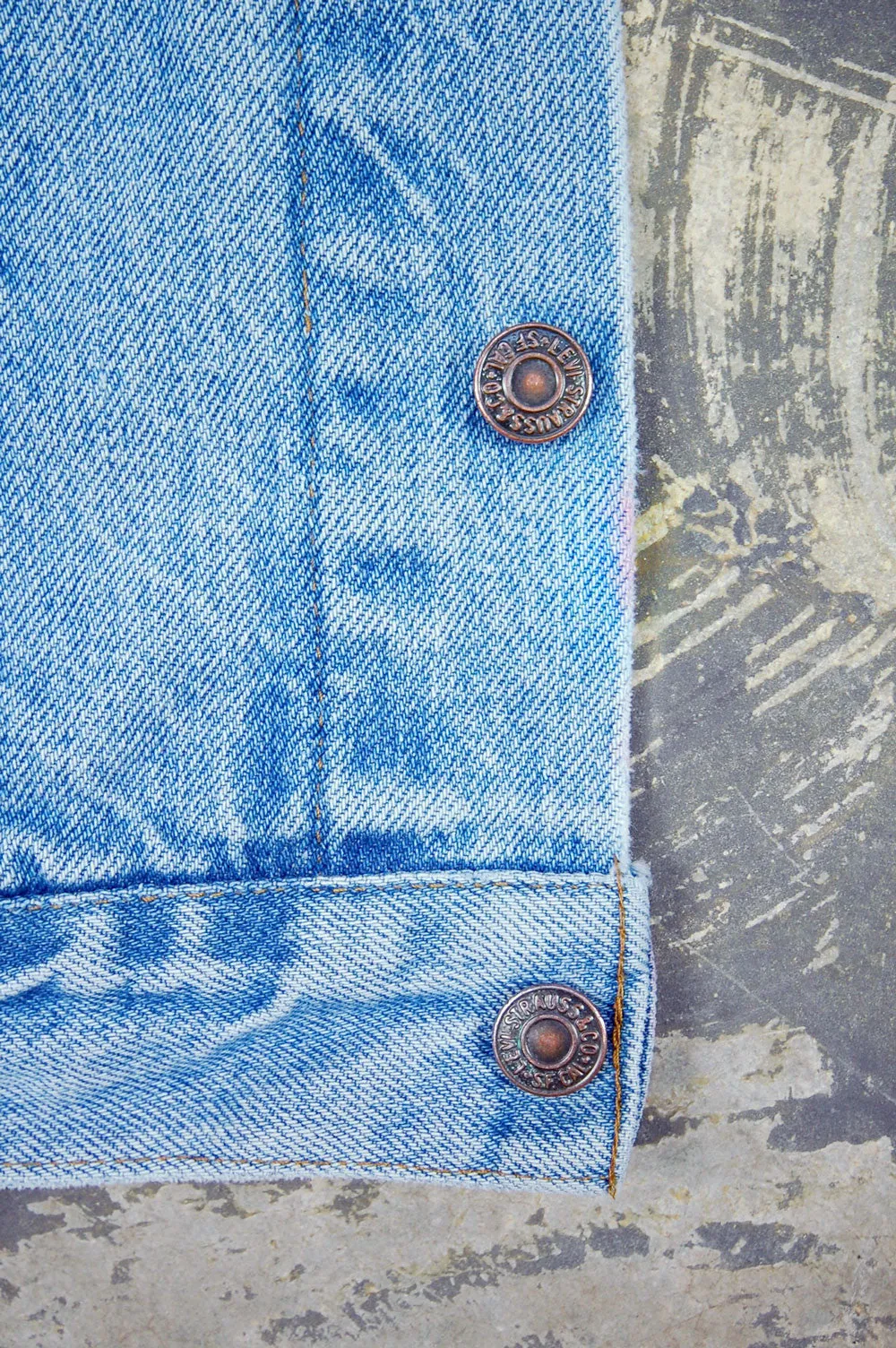 Vintage USA 1980's Custom Swallows 4 Pocket Super Wash Denim Truckers Jacket (JYJ-061)