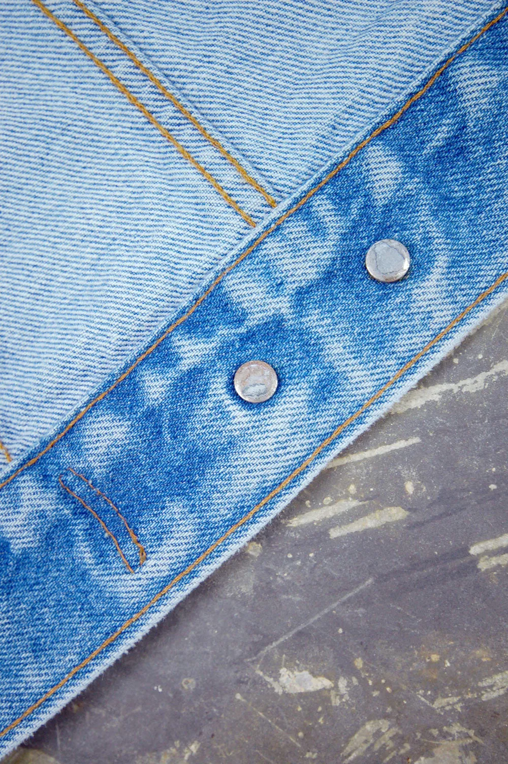 Vintage USA 1980's Custom Swallows 4 Pocket Super Wash Denim Truckers Jacket (JYJ-061)