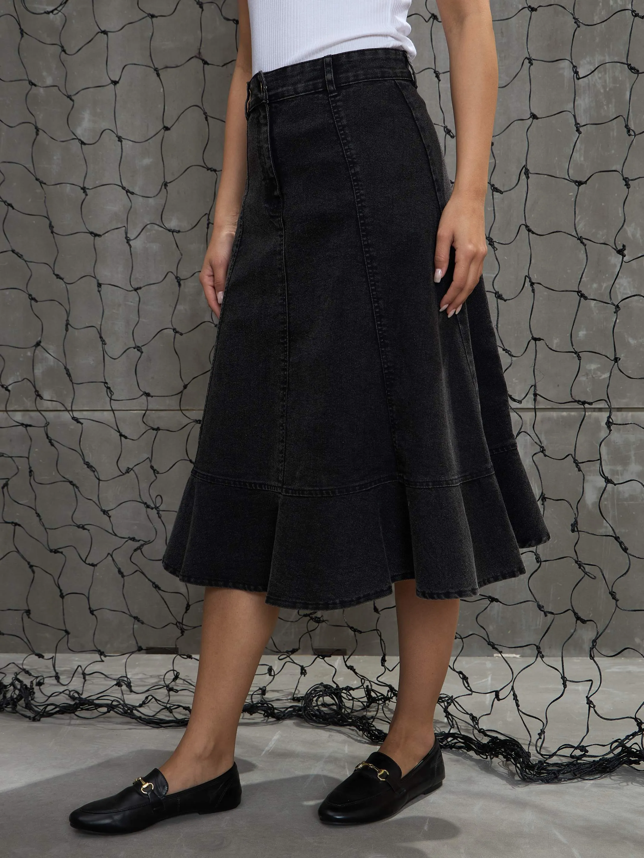 Women Black Washed Denim Flared Hem Skirt