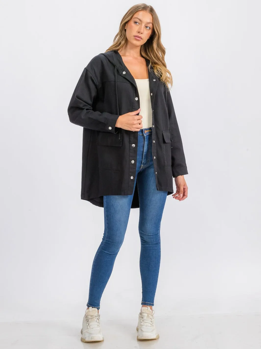 WOMEN'S LONG SLEEVE BUTTON CLOSURE FRONT POCKETS HOODED DENIM JACKET