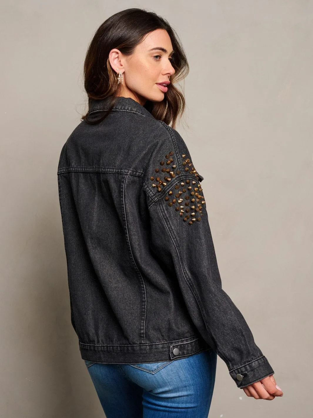WOMEN'S LONG SLEEVE BUTTON CLOSURE POCKETS DETAILED DENIM JACKET