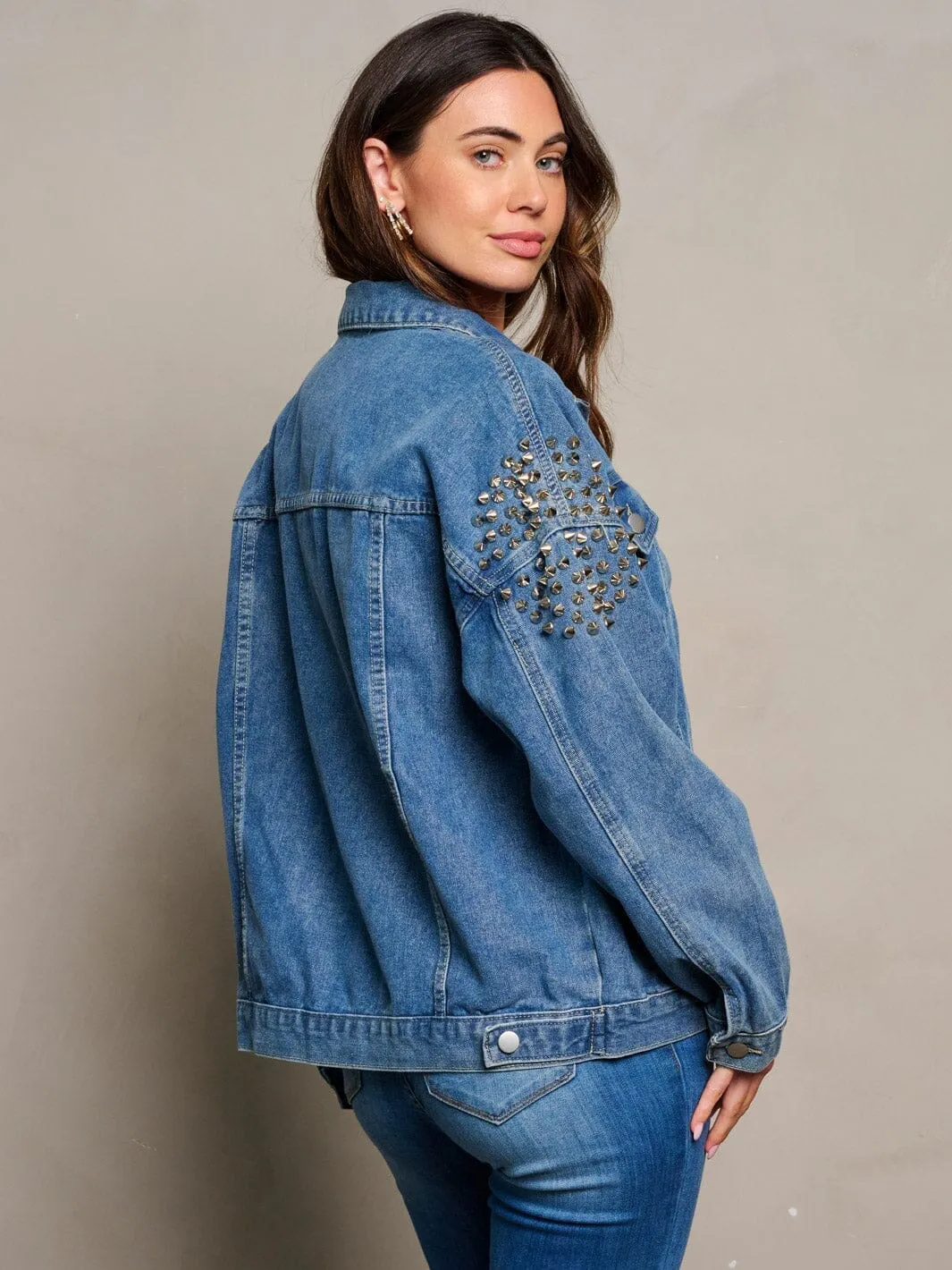 WOMEN'S LONG SLEEVE BUTTON CLOSURE POCKETS DETAILED DENIM JACKET