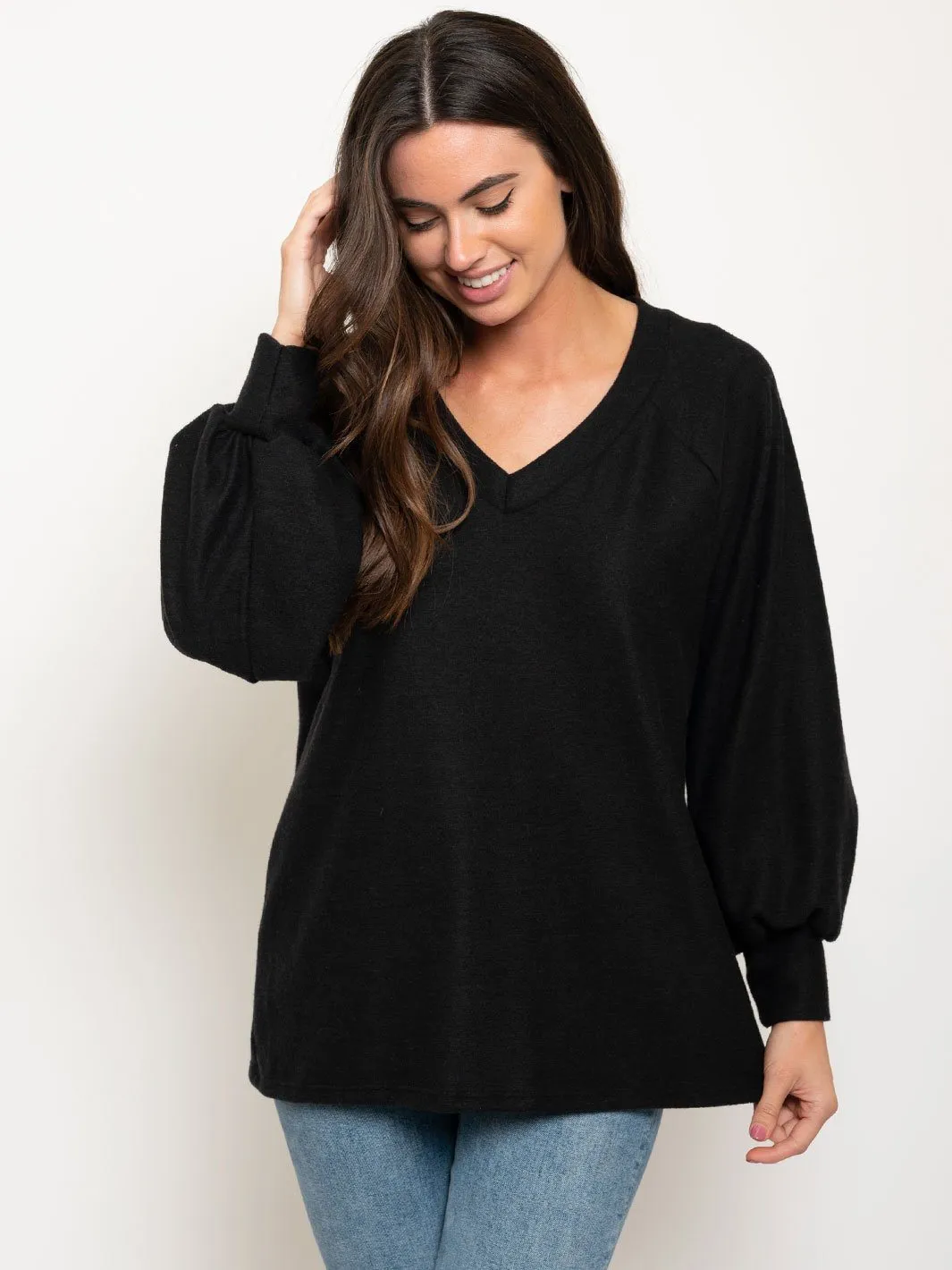 WOMEN'S LONG SLEEVE V-NECK  TOP
